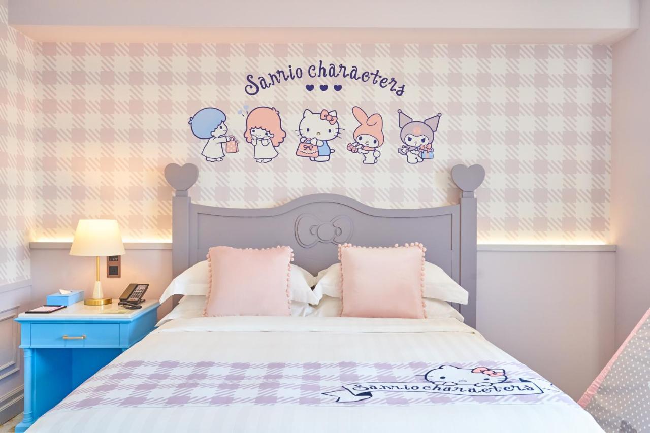 Grand Hi Lai Hotel Гаосюн Экстерьер фото Sanrio characters on a wall